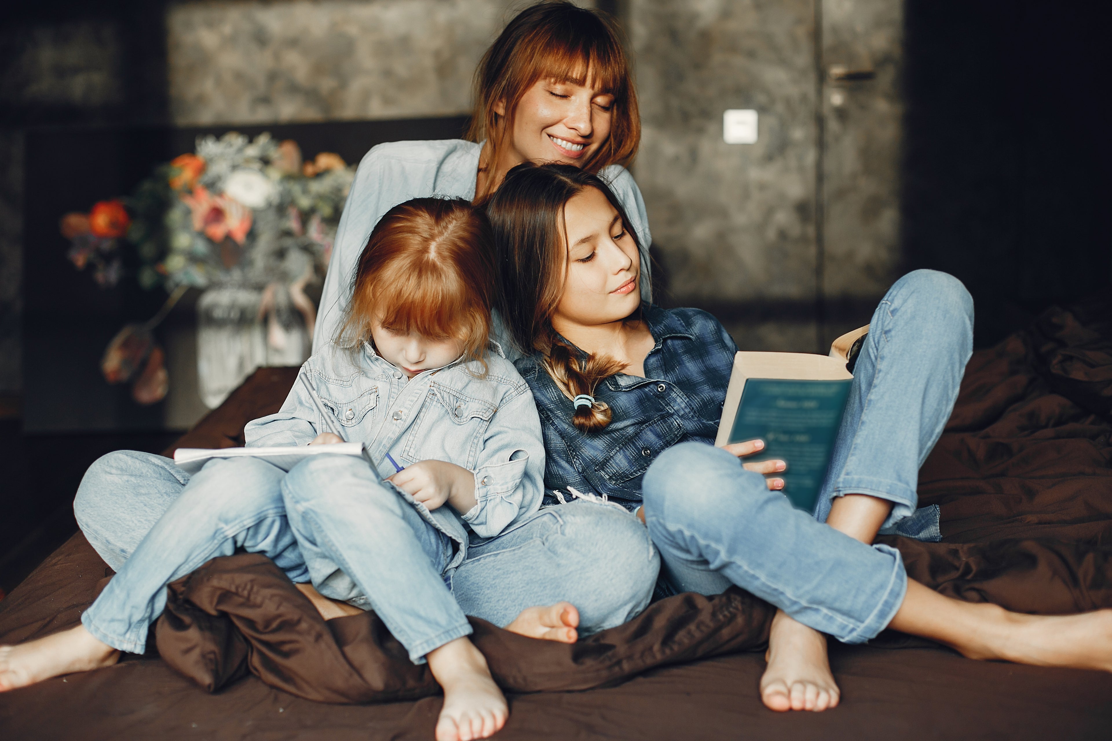 Une maman avec ses enfants 